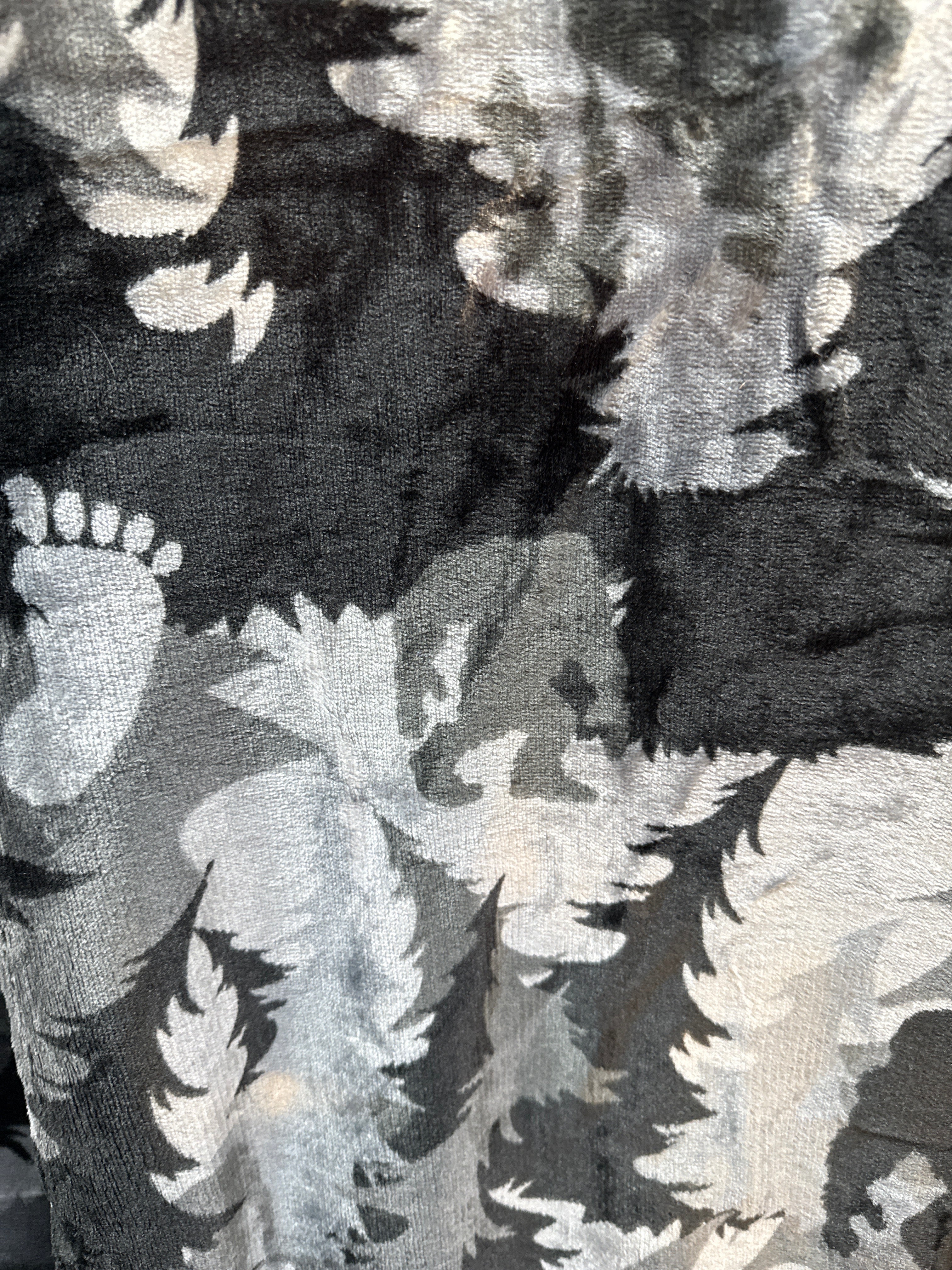 Big Foot Throw Blanket